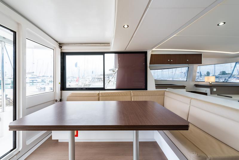 Book yachts online - catamaran - Bali 4.3 - Alba - rent