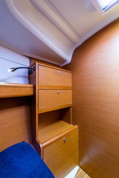 Book yachts online - sailboat - Jeanneau Sun Odyssey 379 - Amor Fati - rent