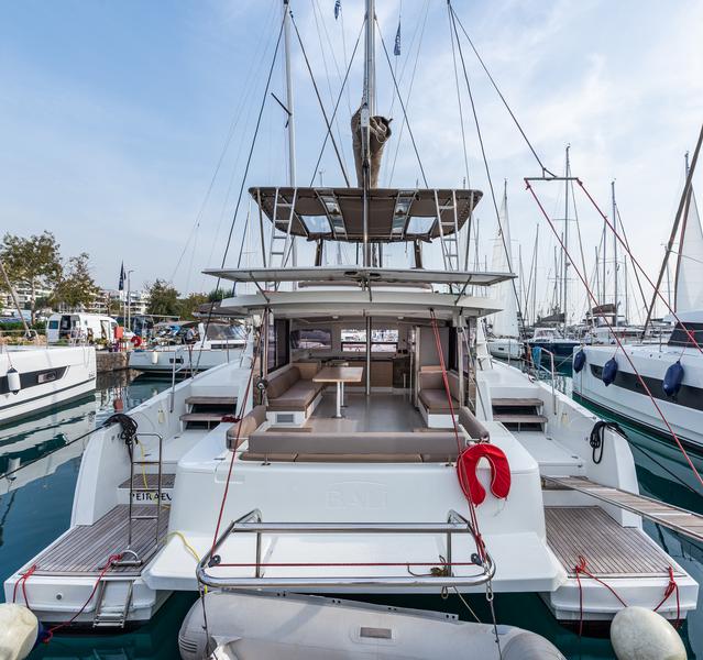 Book yachts online - catamaran - Bali 4.3 - Gatto Nero - rent
