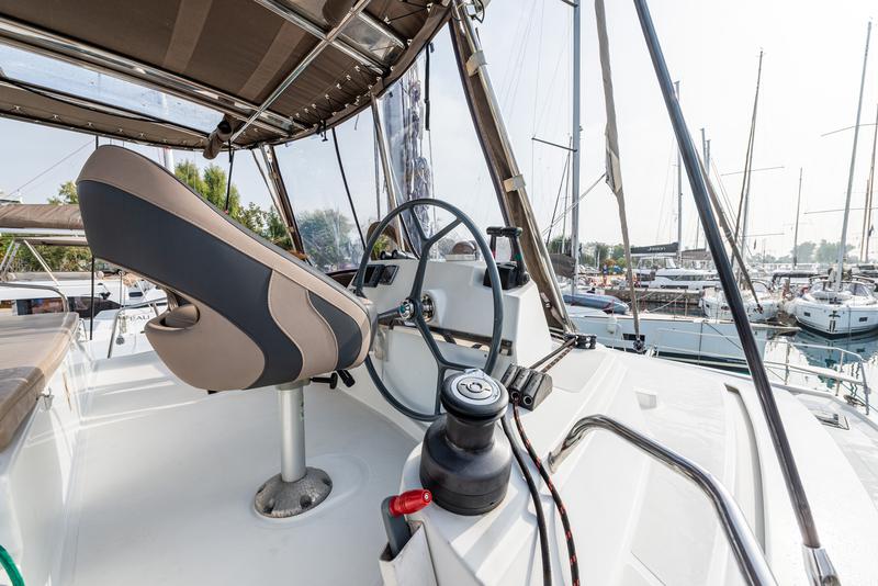 Book yachts online - catamaran - Bali 4.3 - Gatto Nero - rent