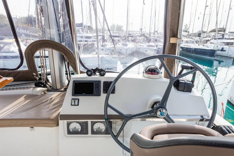 Book yachts online - catamaran - Bali 4.3 - Gatto Nero - rent