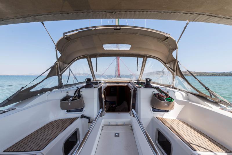 Book yachts online - sailboat - Jeanneau Sun Odyssey 469 - Vega - rent