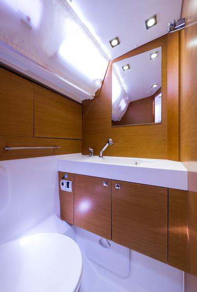 Book yachts online - sailboat - Jeanneau Sun Odyssey 469 - Vega - rent
