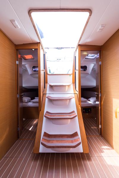 Book yachts online - sailboat - Jeanneau Sun Odyssey 469 - Vega - rent