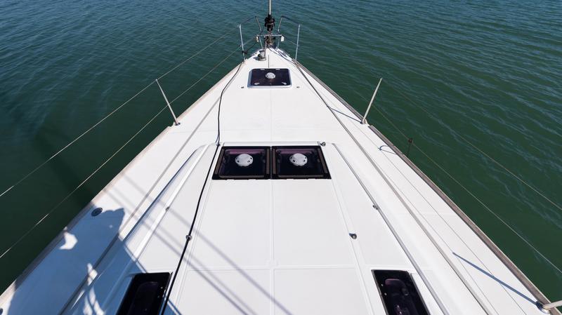 Book yachts online - sailboat - Jeanneau Sun Odyssey 469 - Vega - rent