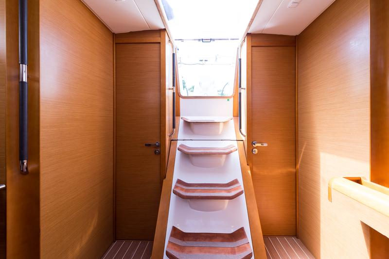 Book yachts online - sailboat - Jeanneau Sun Odyssey 469 - Vega - rent