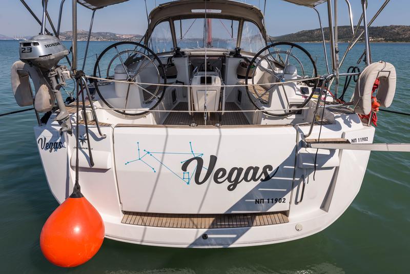 Book yachts online - sailboat - Jeanneau Sun Odyssey 469 - Vega - rent