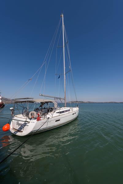 Book yachts online - sailboat - Jeanneau Sun Odyssey 469 - Vega - rent