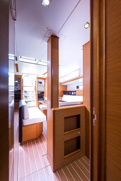 Book yachts online - sailboat - Jeanneau Sun Odyssey 469 - Vega - rent