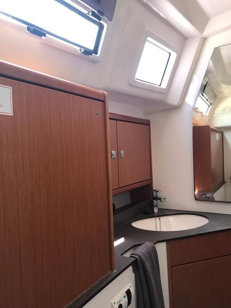 Book yachts online - sailboat - Bavaria 33 Cruiser - Brizo - rent