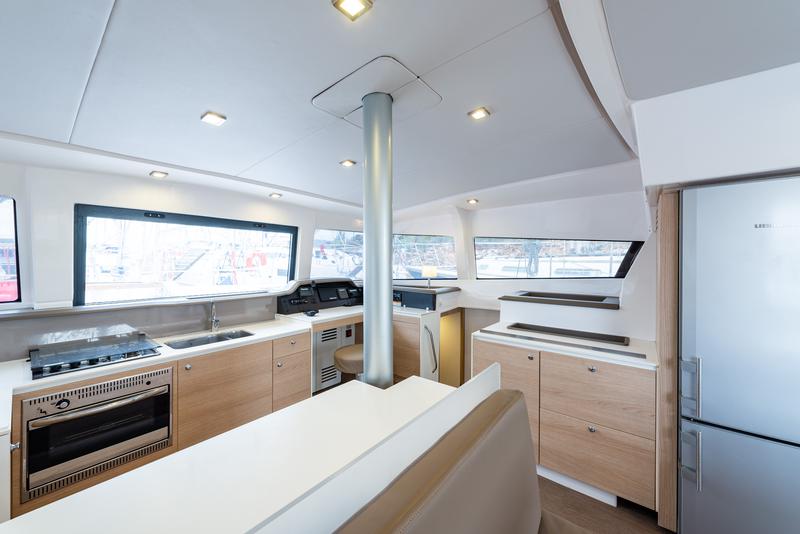 Book yachts online - catamaran - Bali 4.1 - Ramon - rent