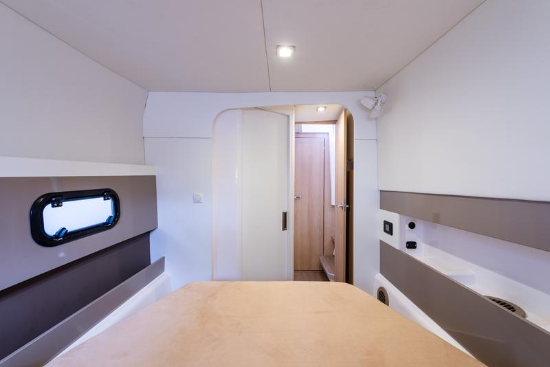 Book yachts online - catamaran - Bali 4.1 - Ramon - rent
