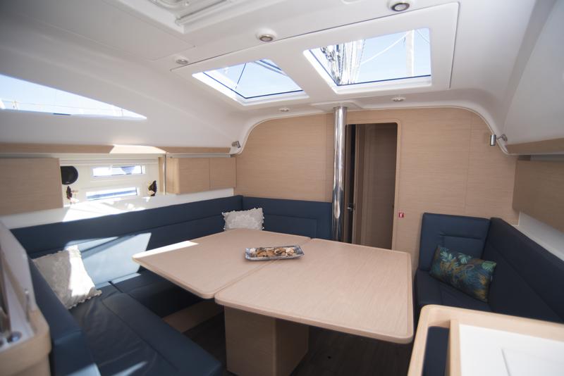 Book yachts online - sailboat - Elan 45 Impression - Helen - rent