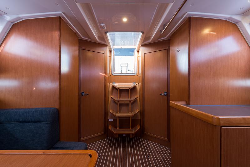 Book yachts online - sailboat - Bavaria Cruiser 46 - Morning Star - rent