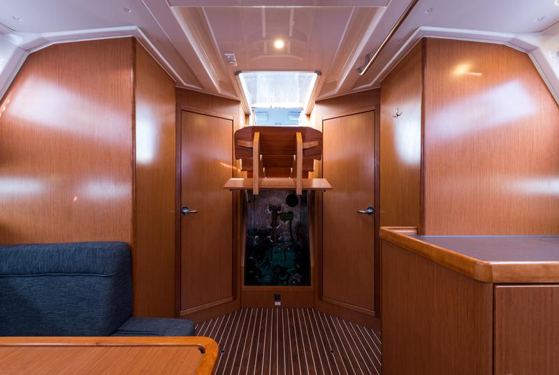 Book yachts online - sailboat - Bavaria Cruiser 46 - Morning Star - rent