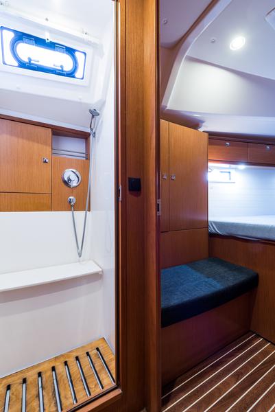Book yachts online - sailboat - Bavaria Cruiser 46 - Morning Star - rent