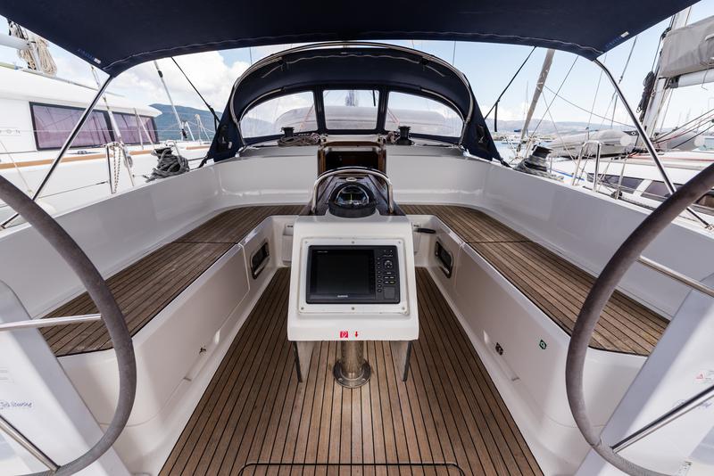 Book yachts online - sailboat - Bavaria Cruiser 46 - Morning Star - rent