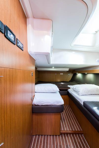Book yachts online - sailboat - Bavaria Cruiser 56 - Breathless - rent