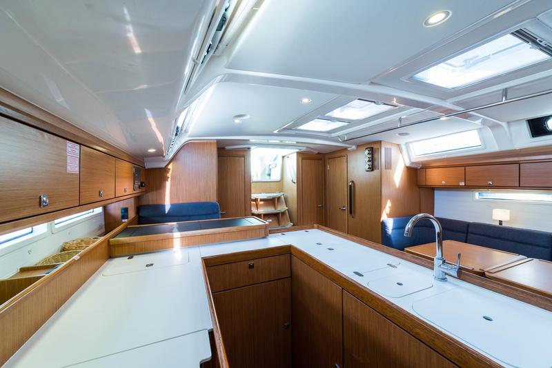 Book yachts online - sailboat - Bavaria Cruiser 56 - Breathless - rent