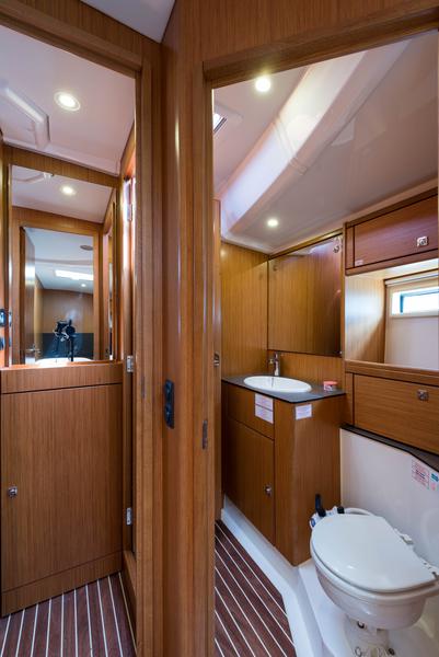 Book yachts online - sailboat - Bavaria Cruiser 56 - Breathless - rent