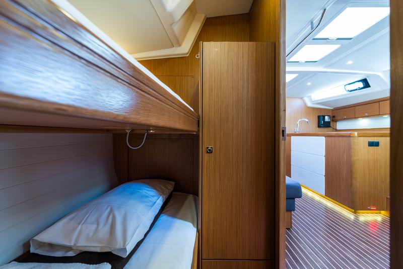 Book yachts online - sailboat - Bavaria Cruiser 56 - Breathless - rent