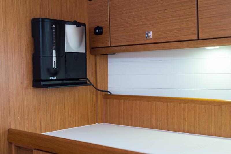 Book yachts online - sailboat - Bavaria Cruiser 56 - Breathless - rent