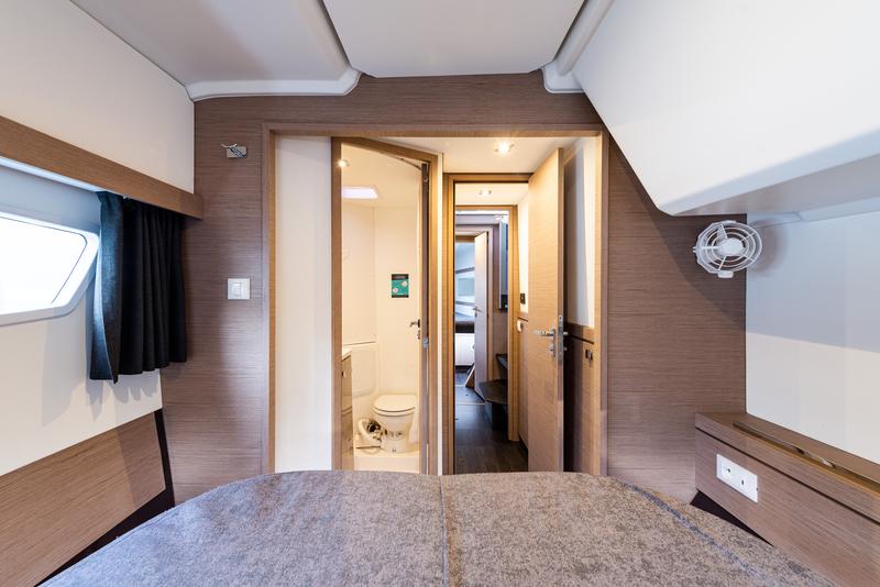 Book yachts online - catamaran - Isla 40 - Rih - rent