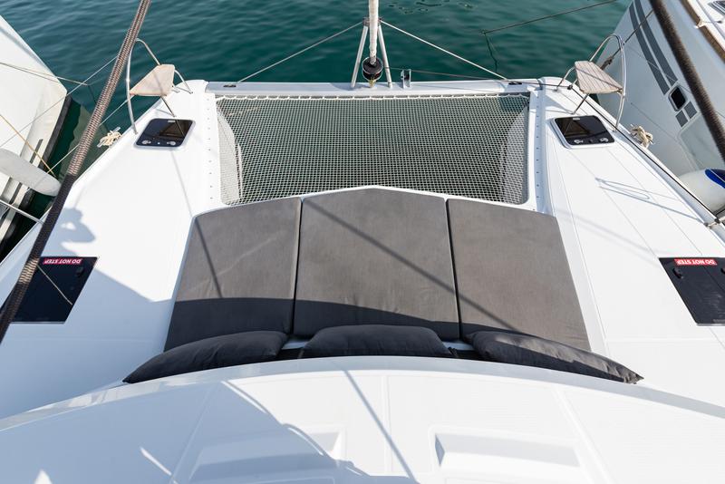 Book yachts online - catamaran - Isla 40 - Rih - rent