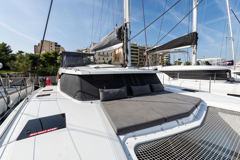 Book yachts online - catamaran - Isla 40 - Rih - rent