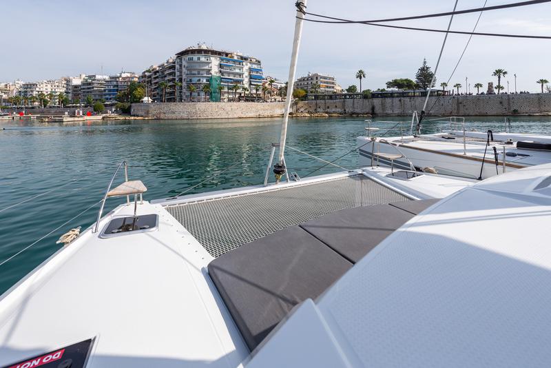 Book yachts online - catamaran - Isla 40 - Rih - rent