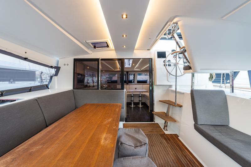 Book yachts online - catamaran - Isla 40 - Rih - rent