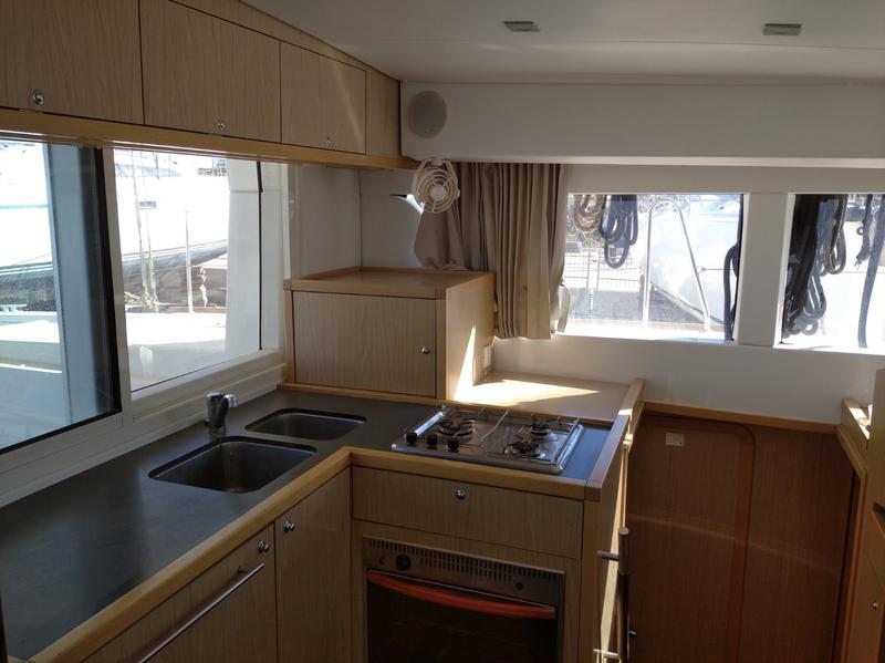 Book yachts online - catamaran - Lagoon 39 - Randy Dandy O - rent
