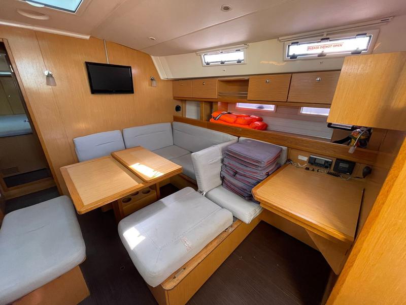 Book yachts online - sailboat - Bavaria 45 Cruiser - Arethousa - rent