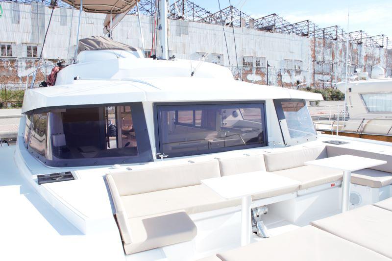 Book yachts online - catamaran - Bali 4.3 - Fasteam Two (WM - A/C - GENERATOR) - rent