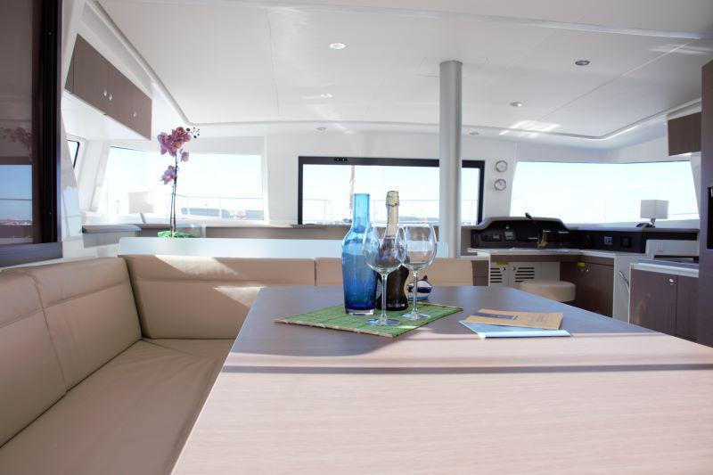 Book yachts online - catamaran - Bali 4.3 - Fasteam Two (WM - A/C - GENERATOR) - rent
