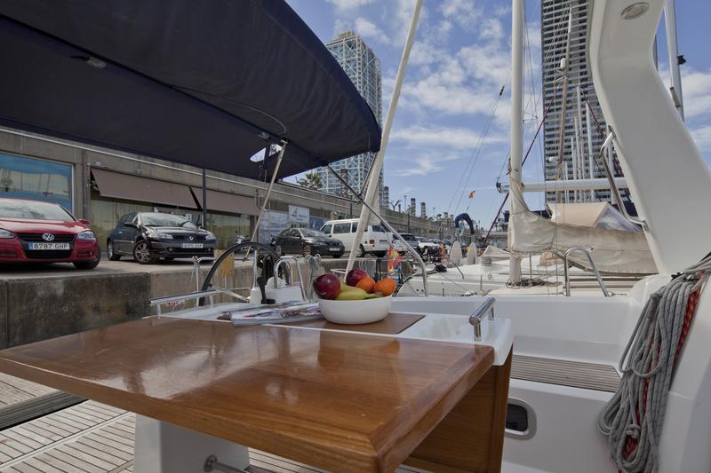 Book yachts online - sailboat - Beneteau Oceanis 38 - Simge - rent