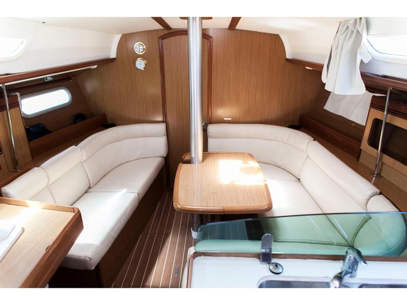 Book yachts online - sailboat - Sun Odyssey 36i - Formica - rent