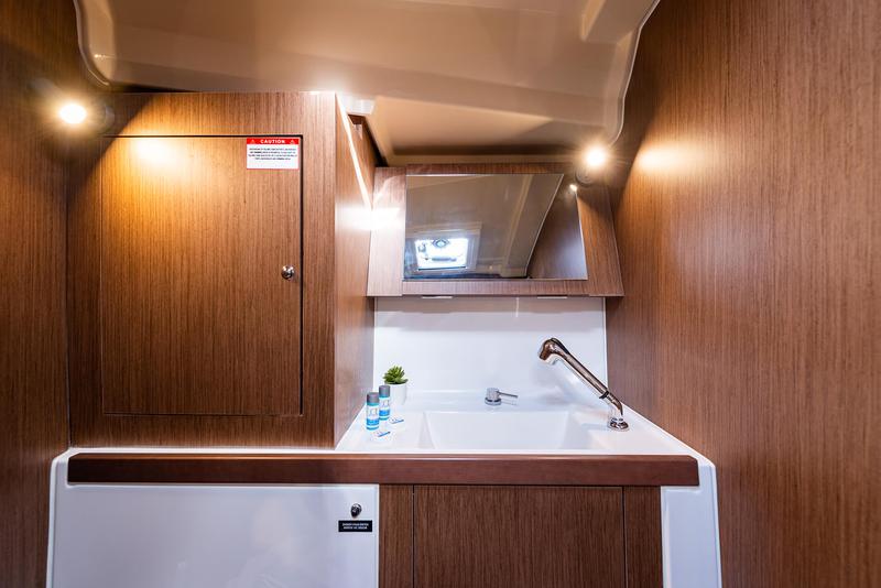 Book yachts online - sailboat - Oceanis 41.1 - Elena - rent