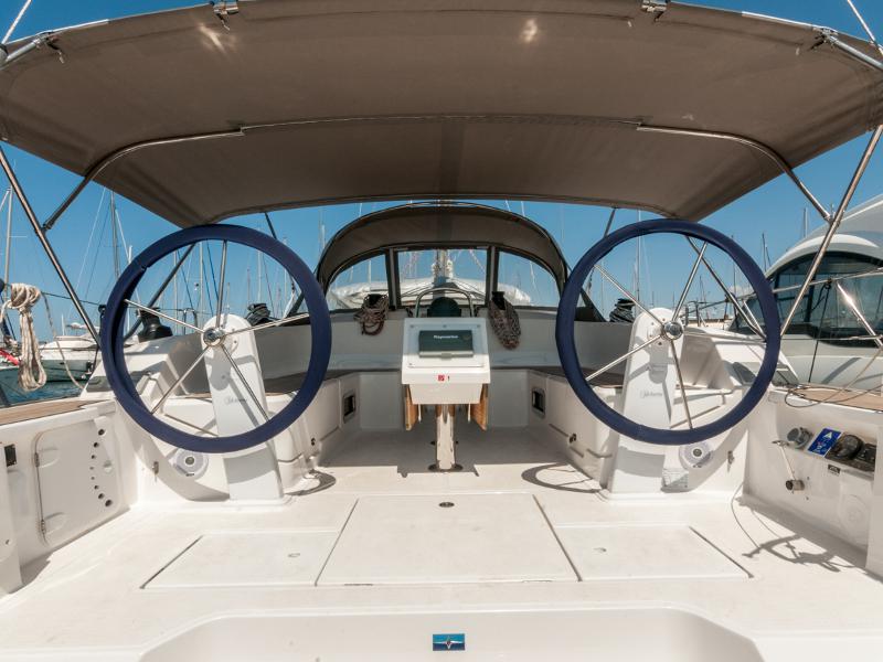 Book yachts online - sailboat - Bavaria 46 Cruiser - Ioli (New Sails 2022) - rent
