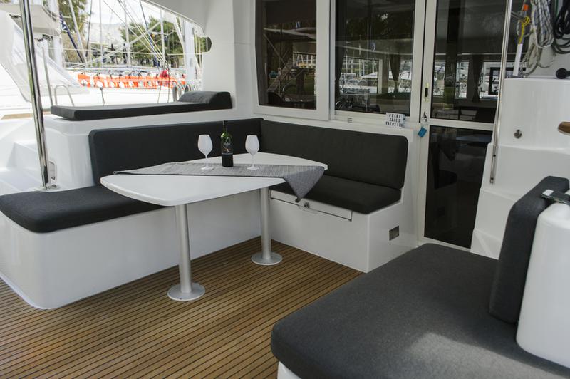 Book yachts online - catamaran - Lagoon 40 - Venus  - rent