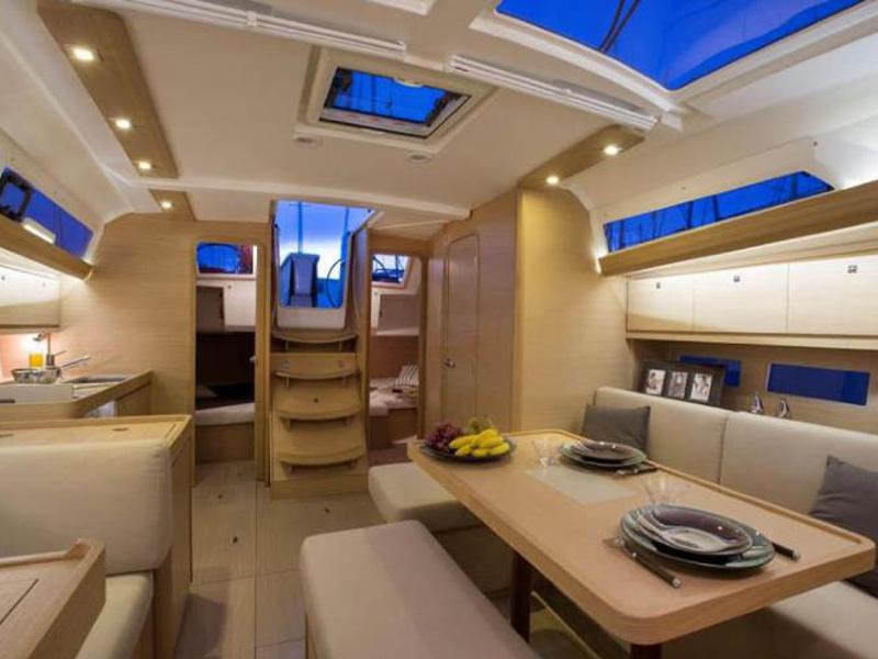 Book yachts online - sailboat - Dufour 412 Grand Large - Artemis - rent