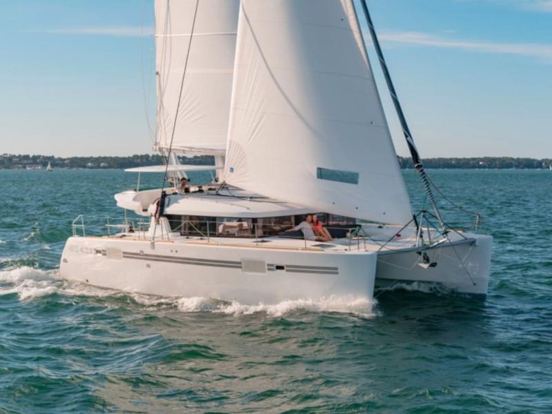 Book yachts online - catamaran - Lagoon 450 - Salty Love - rent