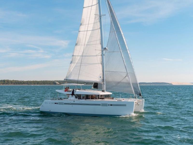 Book yachts online - catamaran - Lagoon 450 - Salty Love - rent