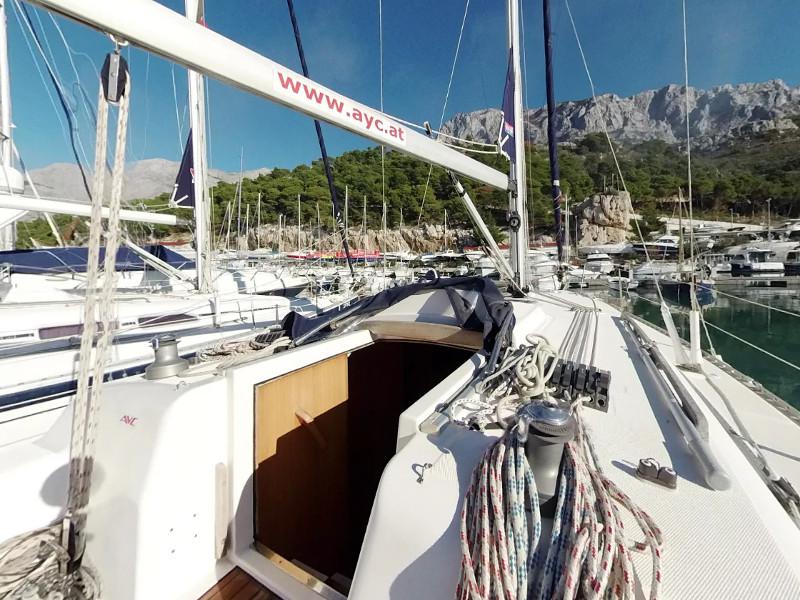 Book yachts online - sailboat - Elan 36 - SMRIKA - rent