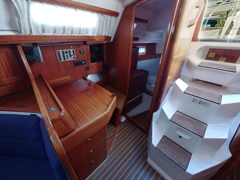 Book yachts online - sailboat - Elan 36 - SMRIKA - rent