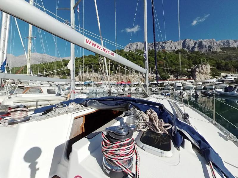 Book yachts online - sailboat - Sun Odyssey 42.2 - VERA I - rent