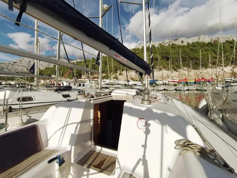 Book yachts online - sailboat - Elan 40 - CRNIKA - rent