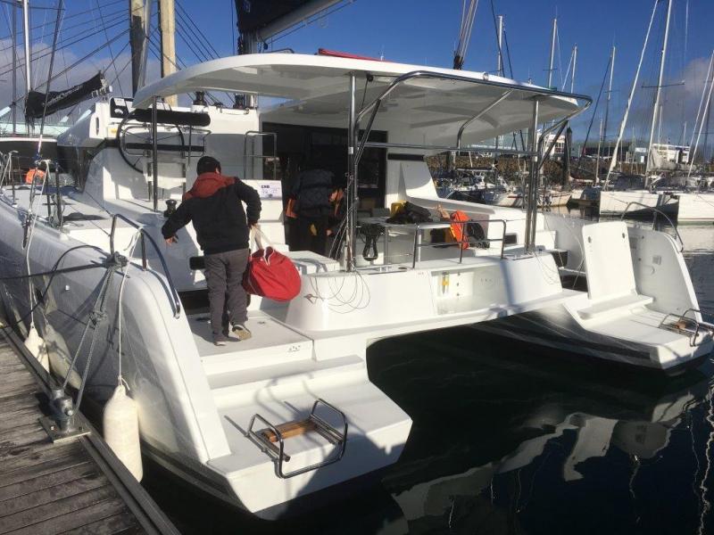 Book yachts online - catamaran - Lagoon 42 - Martine - rent