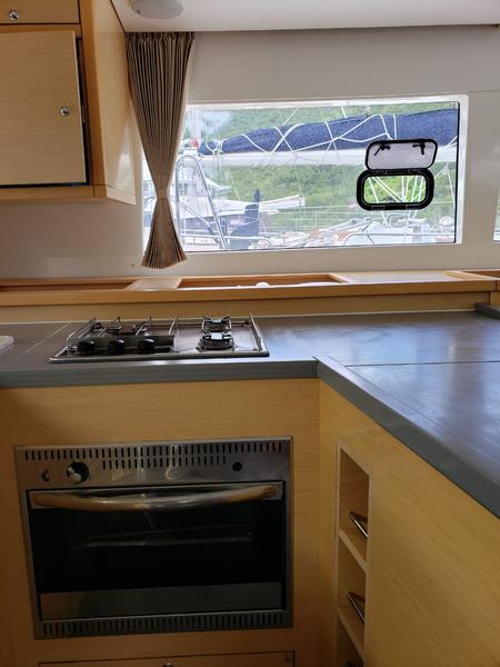 Book yachts online - catamaran - Lagoon 450 SporTop - Belle - rent