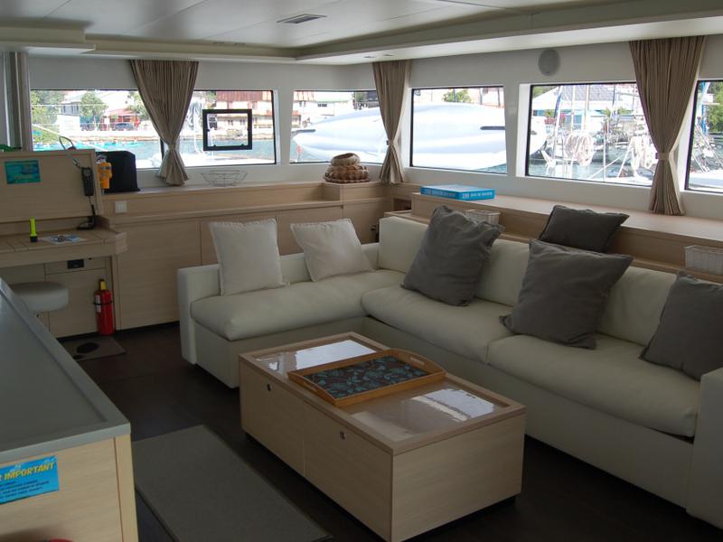 Book yachts online - catamaran - Lagoon 620 - incl. crew &amp; full board - Marlena - rent